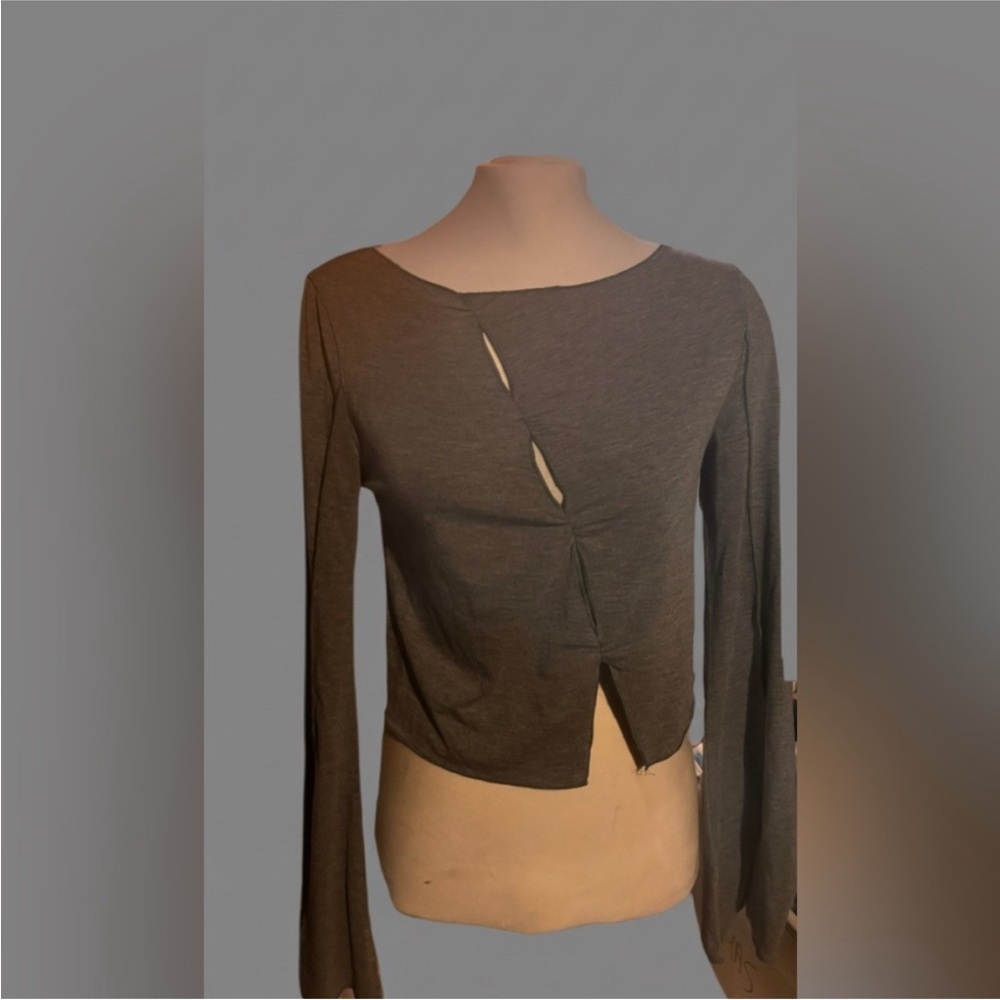 Thorn & Fable Gray Long Sleeve Women's Top - Large - Picture 3 of 5